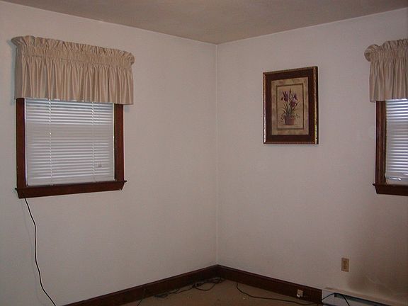 2nd image of 2512 Stoney Mountain Rd
