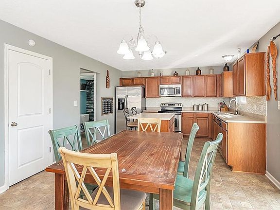 4th image of 15315 Atkinson Dr