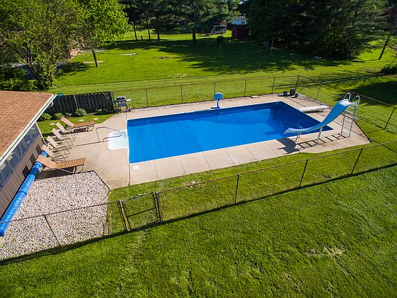 4th image of 1106 N County Road 425 E