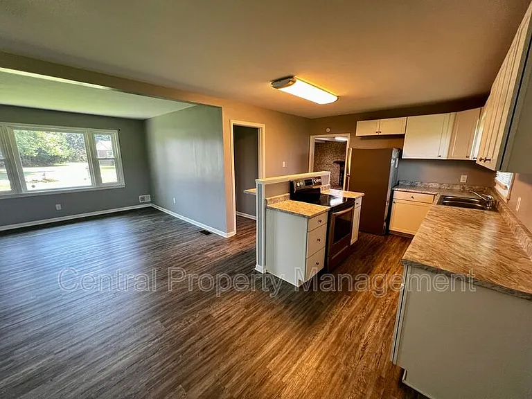 104 Madison Cir — Photo 5