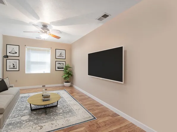 102 W College St APT 8, Canonsburg, PA 15317