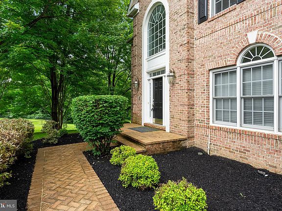3rd image of 7412 Kallenburg Ct