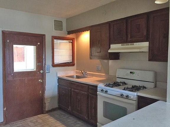 5th image of 705 E Center St #1A