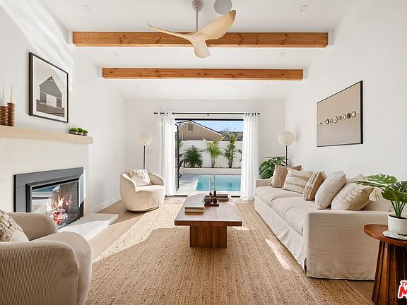 2nd image of 15864 Marlin Pl