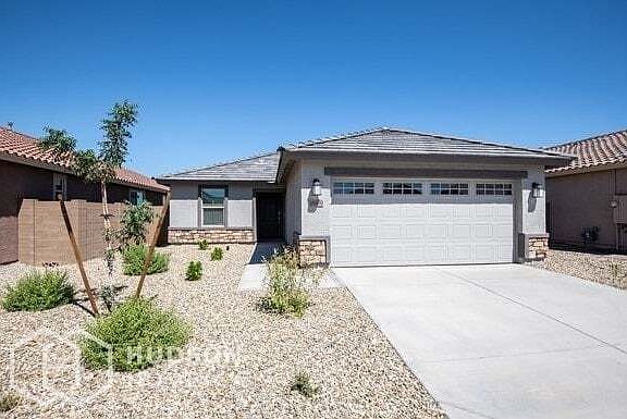 3rd image of 16410 W Saguaro Park Ln
