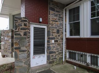 2734 W Country Club Rd, Philadelphia, PA 19131