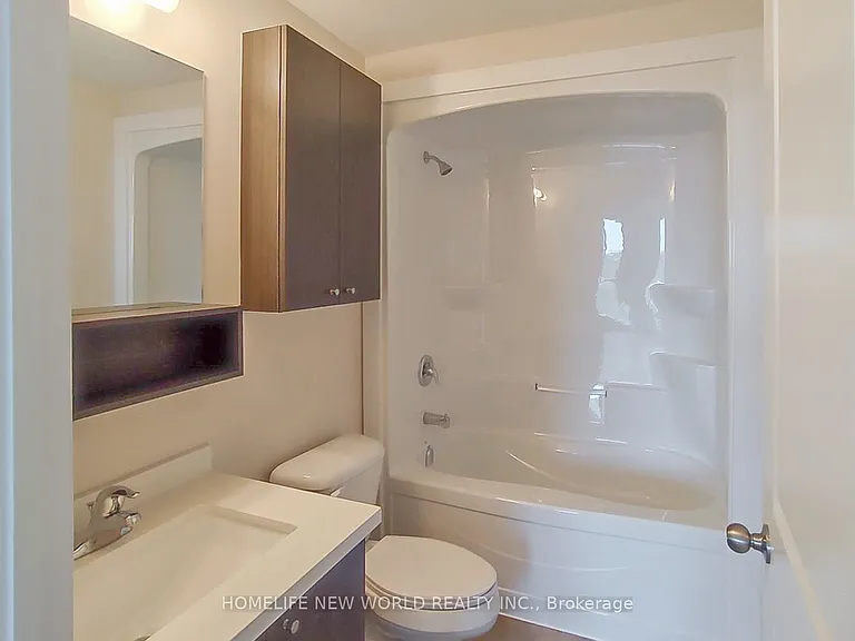 2750 King St E #301 — Photo 16