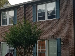 110 Chaucer Ct, Carrboro, NC 27510