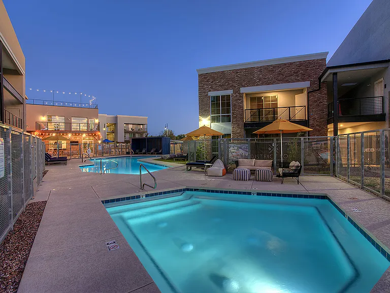 District Lofts — Photo 22