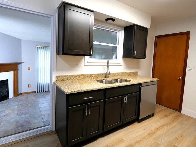 2908 Robert Pkwy — Photo 12