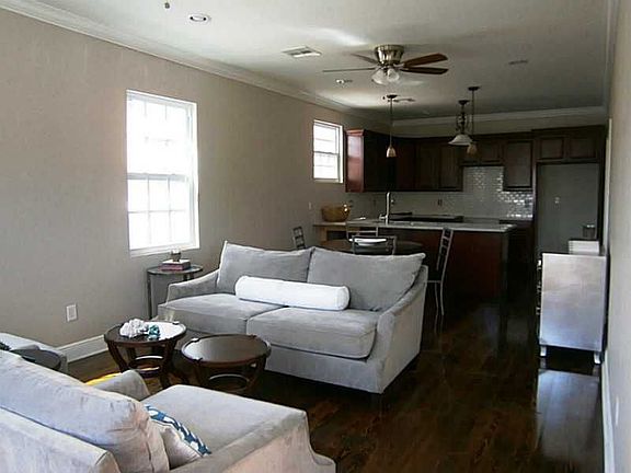3rd image of 3413 Clermont Dr