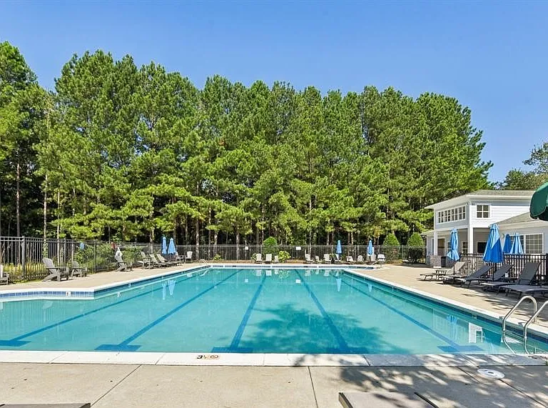 Large community pool
