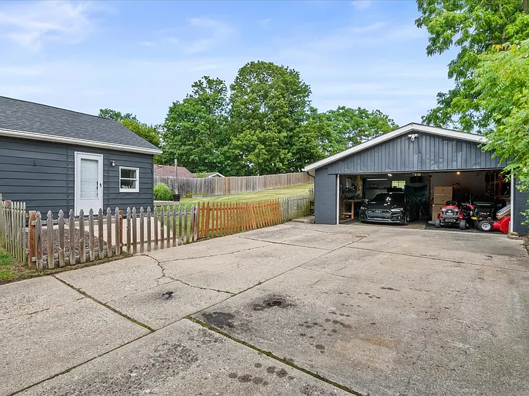 515 Hope St — Photo 23