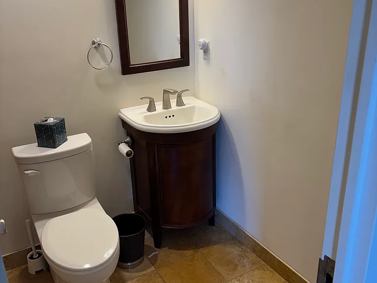 334 S 12th St #3F — Photo 10