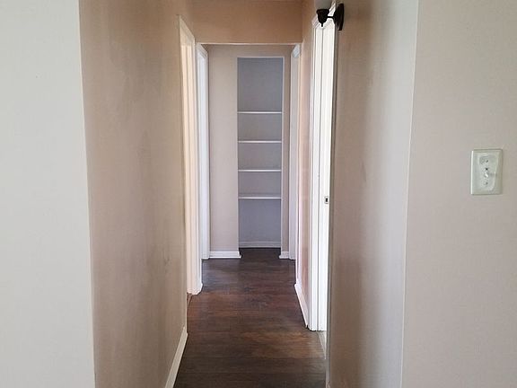 5th image of 14523 Van Buren St APT 1E
