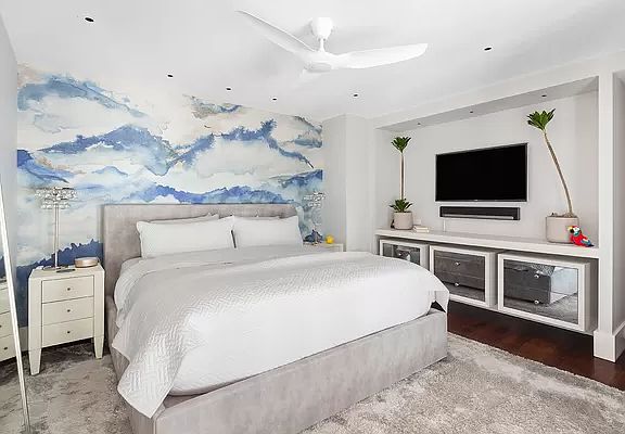 5th image of 300 W 14th St #202/204