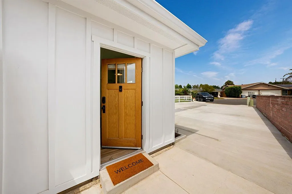 2 bed, 750 sqft, $4,000 — Photo 1