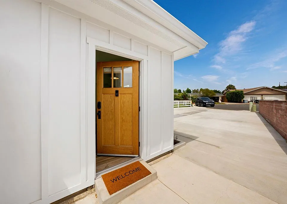 2103 Loquat Pl #B