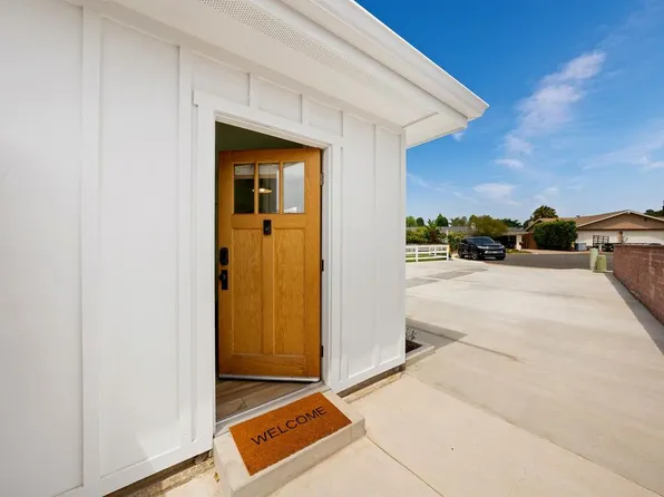 2103 Loquat Pl Unit B, Oceanside, CA 92054