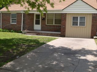 1745 N Bluff Ave, Wichita, KS 67208