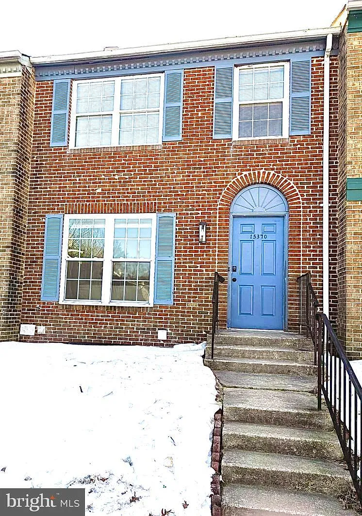4 bed, 2070 sqft, $3,500 — Photo 1