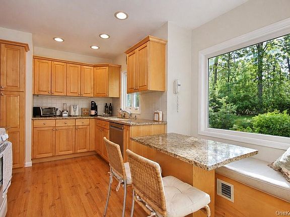 2nd image of 74 Hungerford Road