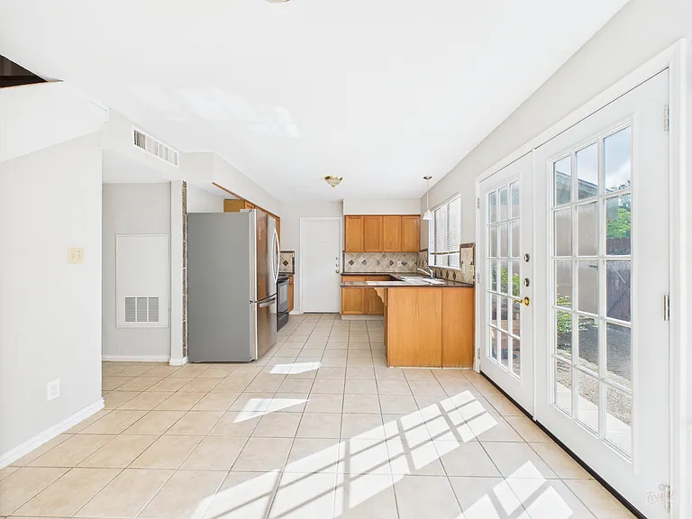 9520 Quail Village Ln — Photo 15