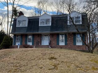 539 W Saddle River Rd, Upper Saddle River, NJ 07458