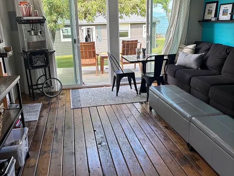 8409 1/2 Penny Ln — Photo 3
