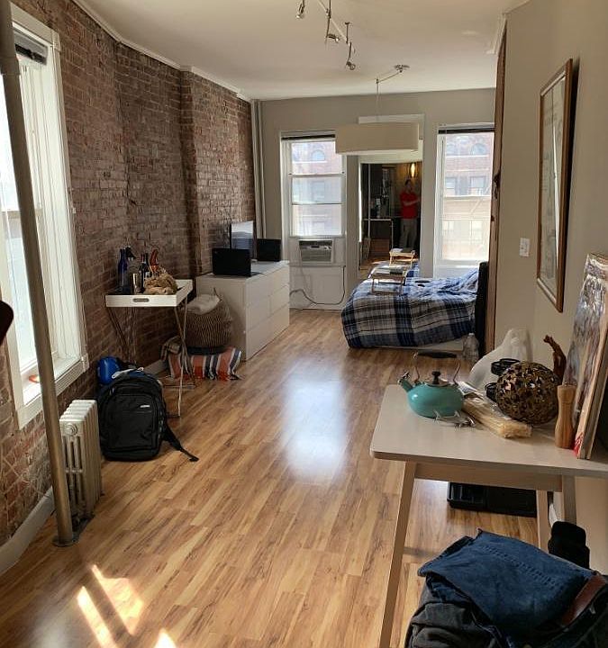 1st image of 540 W 47th St APT 14