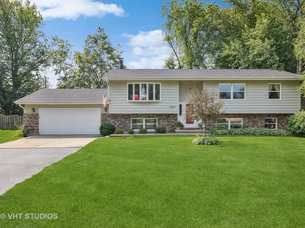 6417 High Line Rd, Crystal Lake, IL 60012