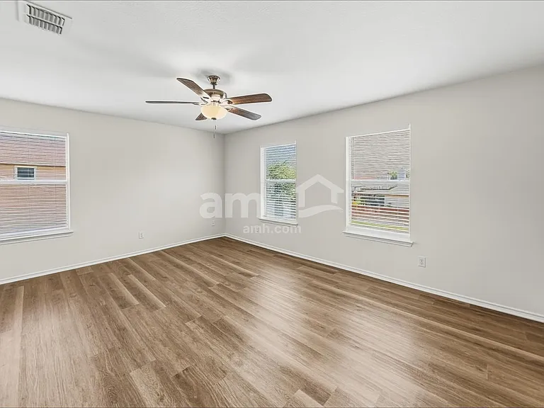 10815 Canter Spur — Photo 10