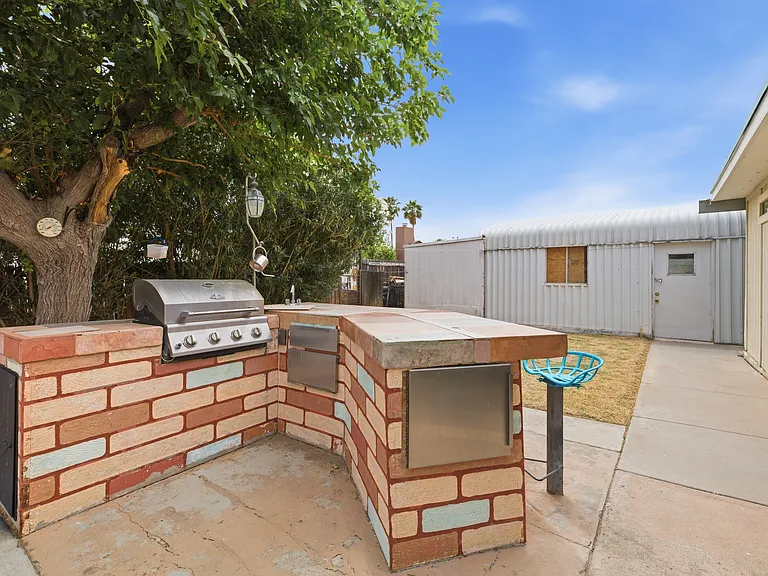 1301 W Montoya Ln — Photo 30