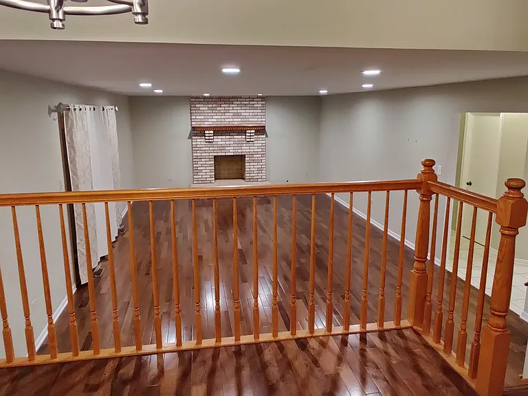 7810 Brookside Glen Dr — Photo 19