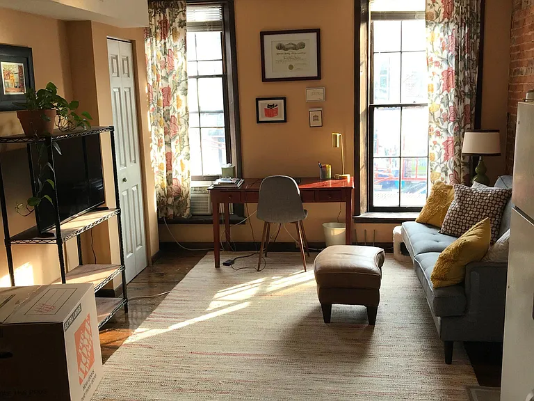 852 Park Ave #2 — Photo 2