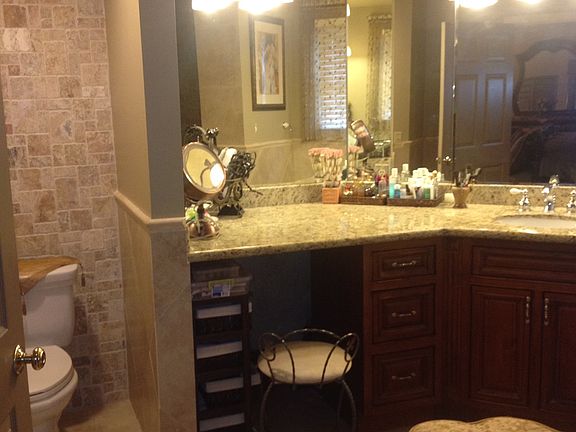 2nd image of 300 Palmer Cir NE