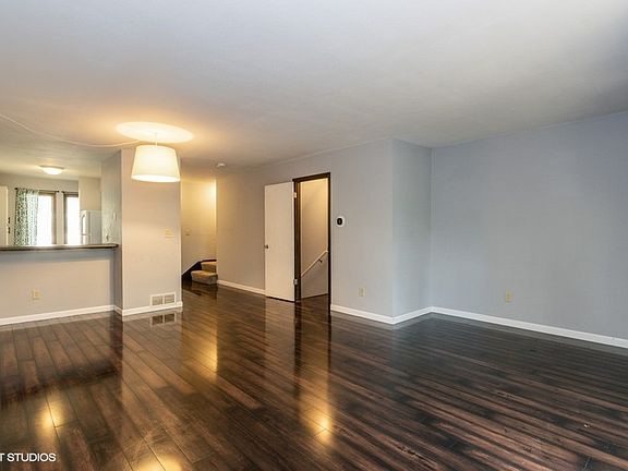 2nd image of 432 Samoa Dr