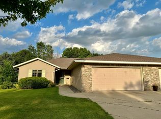2609 9th St SW, Willmar, MN 56201
