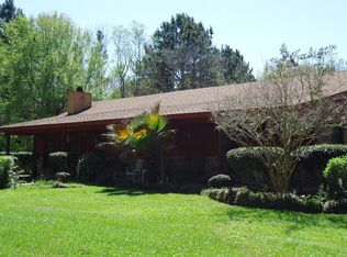 15 Lake View Rd, Picayune, MS 39466