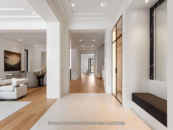 5th image of 370 Glengrove Ave W