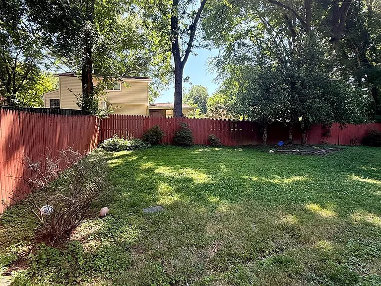 14605 Nadine Dr — Photo 31