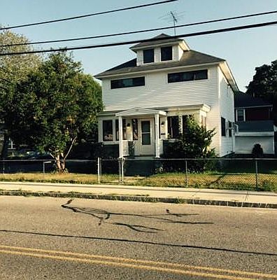 2nd image of 132 Oakland Ave