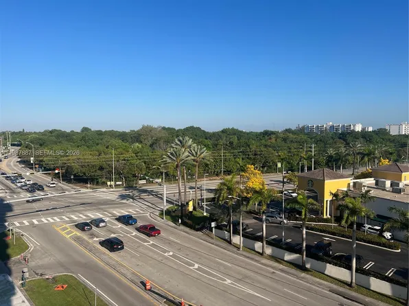 13499 Biscayne Blvd APT 613, North Miami, FL 33181