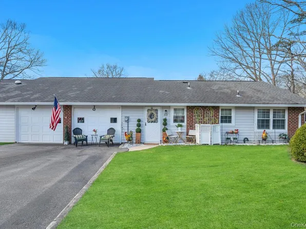 248 Newcastle Court #A, Ridge, NY 11961