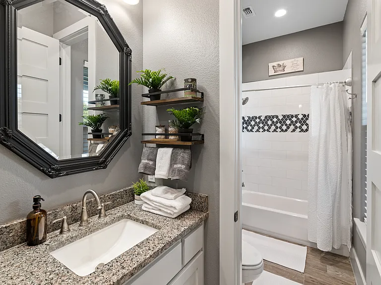 16001 Plum Ln — Photo 21