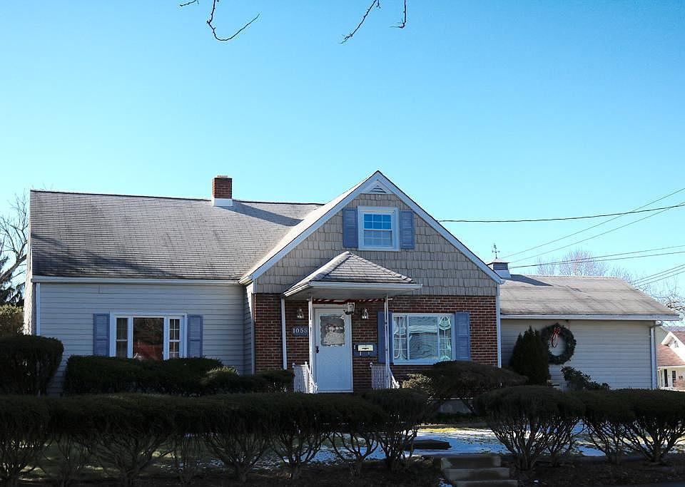 1st image of 1055 College Ave