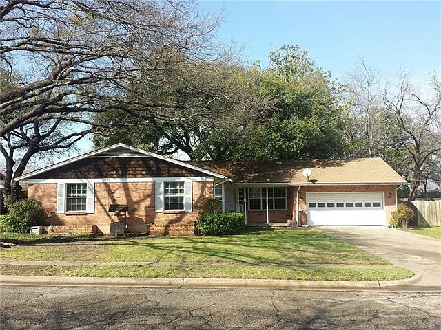 1st image of 801 Winifred Dr