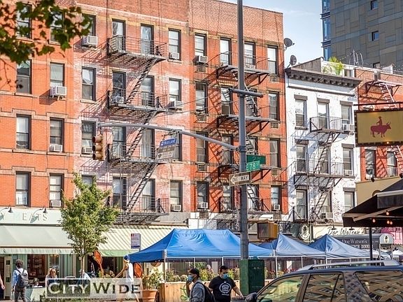 4th image of 346 E 76th St #14A