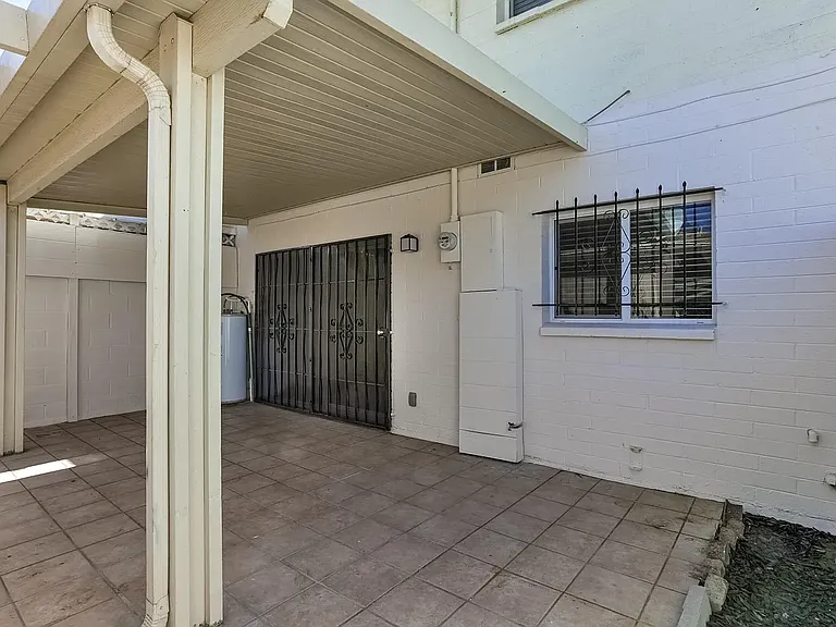 1527 W Hazelwood St — Photo 7