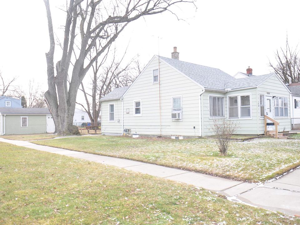 1st image of 14344 Hobart Ave